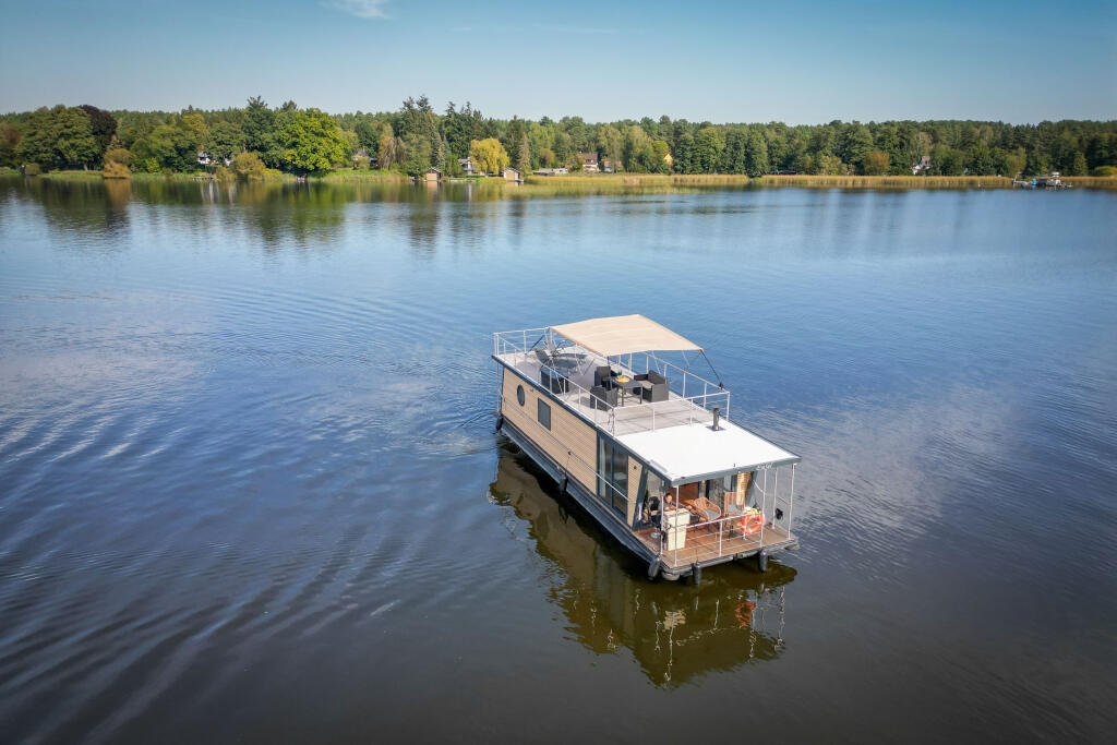 House boat 