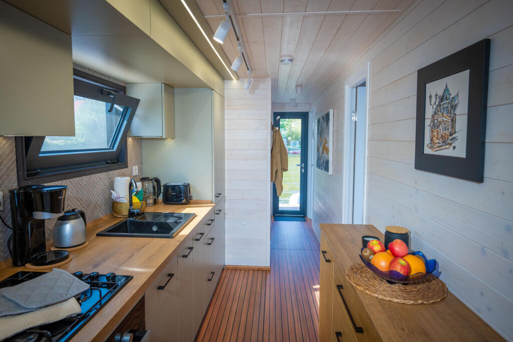 House boat 