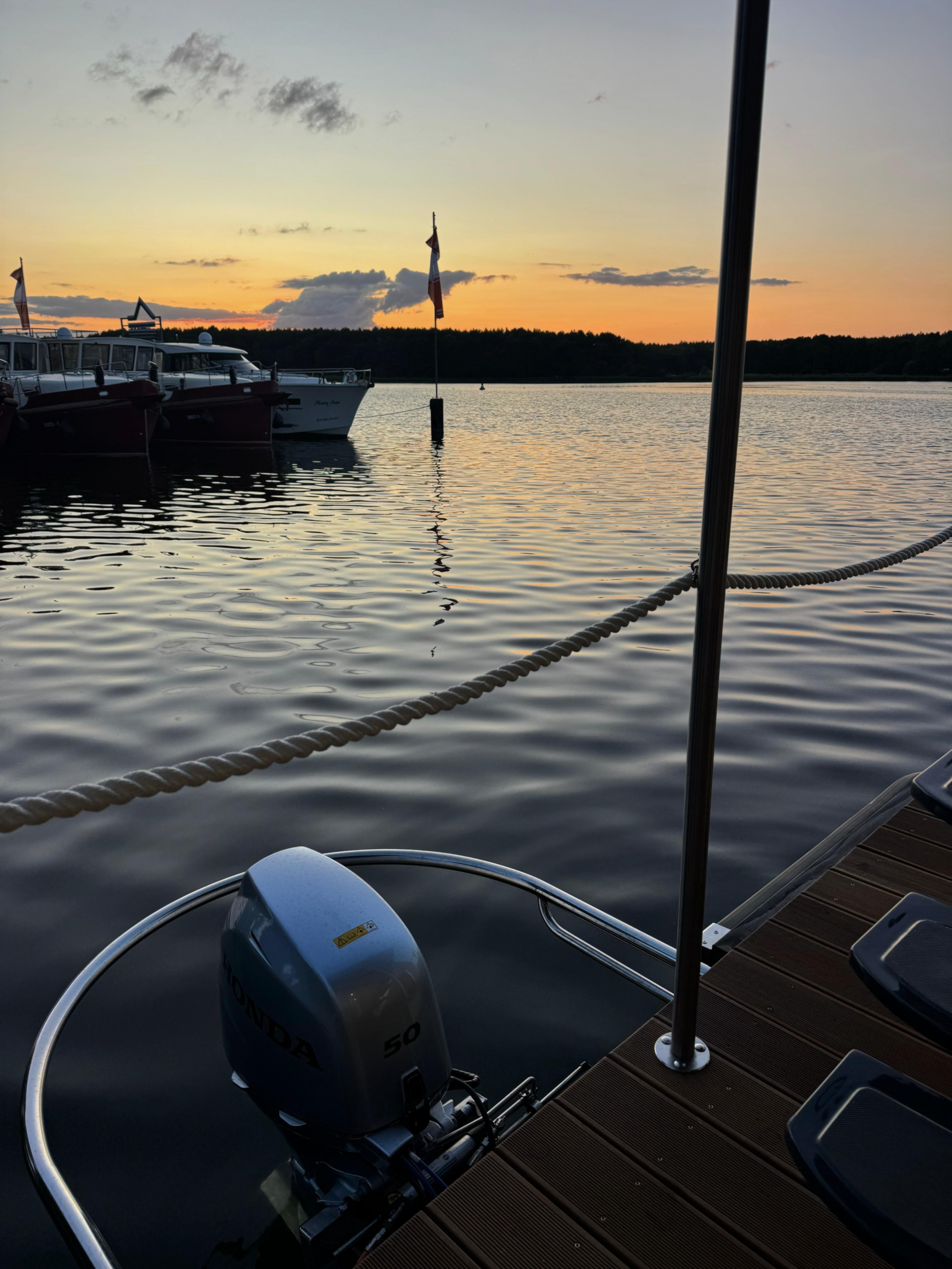 House boat 