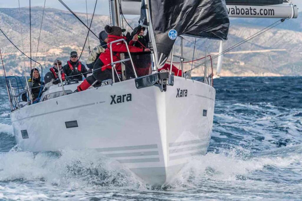 Sailing yacht 
