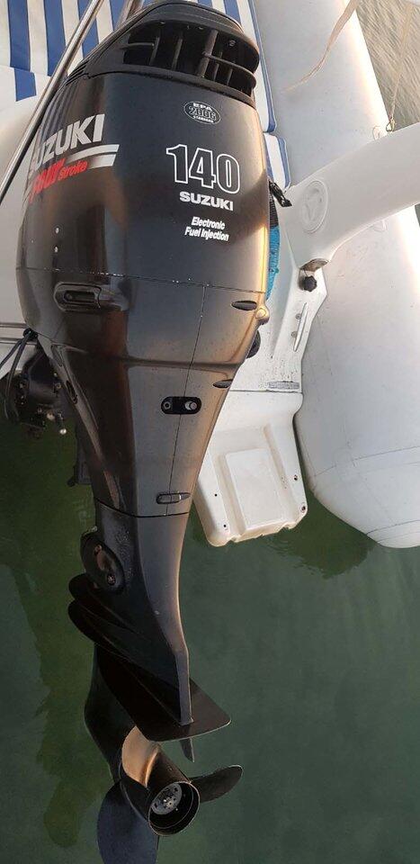 Rubber boat (R.I.B.) 